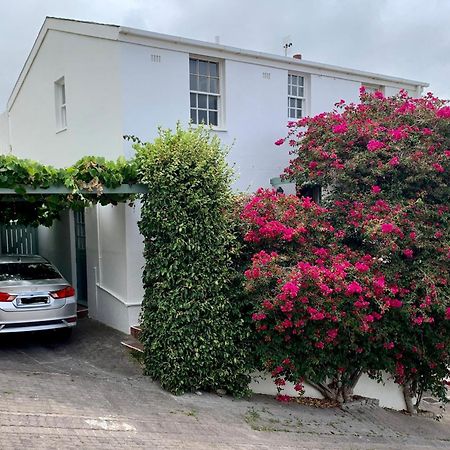 Bougainvillea House - The Heart Of Simonstown Simonʼs Town Buitenkant foto