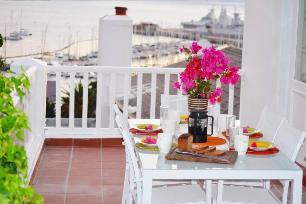 Bougainvillea House - The Heart Of Simonstown Simonʼs Town Buitenkant foto